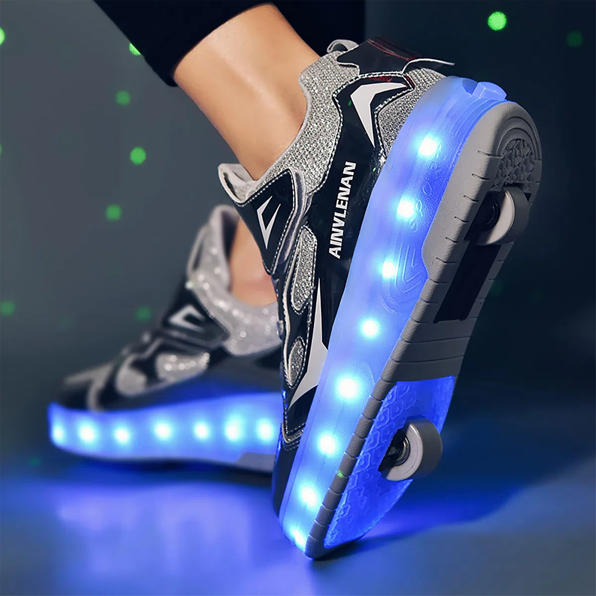 Scarpe con Rotelle LED Luce per Ragazzi e Ragazze, Scarpe con Automatiche Rotelle Retrattile, Outdoor Multisport Ginnastica Running Sneaker per Bambino