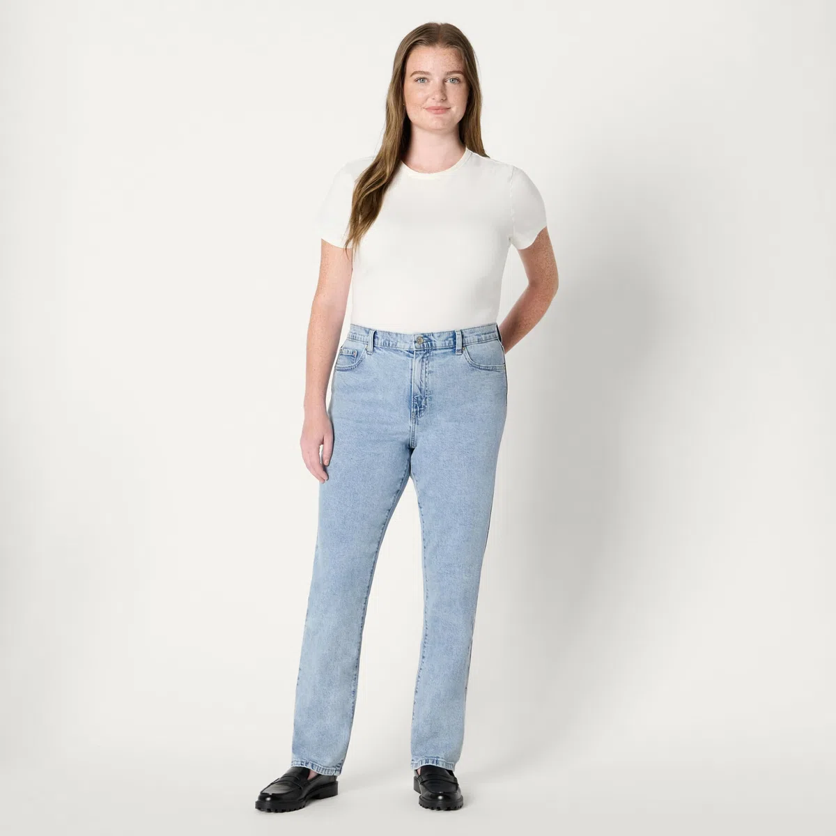 Amazon Essentials Jeans a Vita Media a Gamba Dritta Mediamente Elasticizzati Vestibilità Aderente Donna
