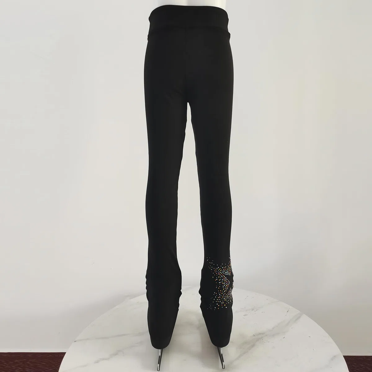 LIUHUO Pantaloni da pattinaggio artistico da ragazza neri quattro modelli pantaloni da allenamento in velluto
