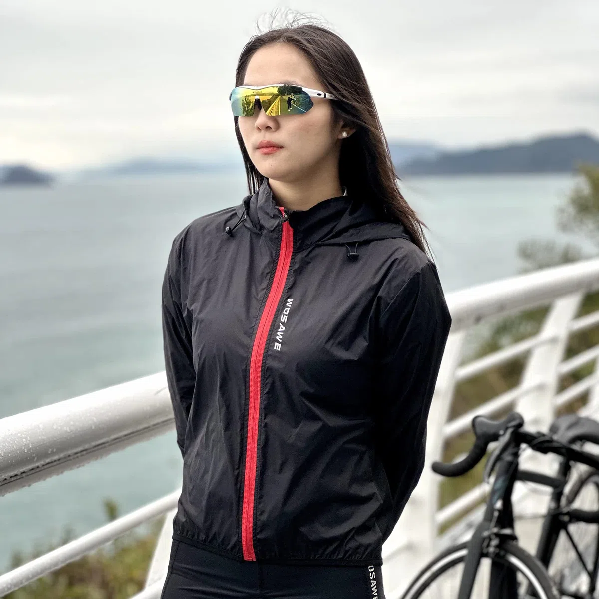 WOSAWE Giacca a Vento Con Cappuccio Da Equitazione Da Donna Maglia Da Ciclismo Leggera e Antivento Impermeabile Da Corsa Sport Asciugatura Rapida(Nero M)
