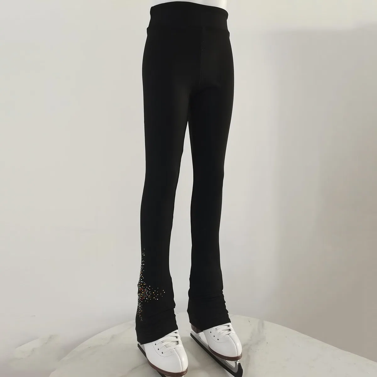 LIUHUO Pantaloni da pattinaggio artistico da ragazza neri quattro modelli pantaloni da allenamento in velluto