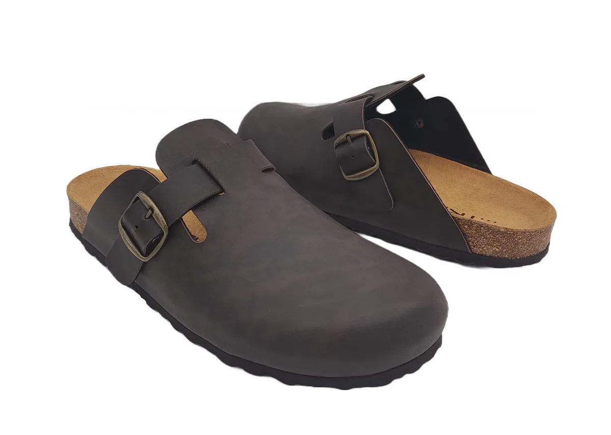 Tratti Meravigliosi Sabot Uomo in Pelle Ecologica Ciabatte Chiuse Invernali Estive Zoccoli da Passeggio, Casa e Giardino Fascia Regolabile Prodotto Ecosostenibile Made in Spain
